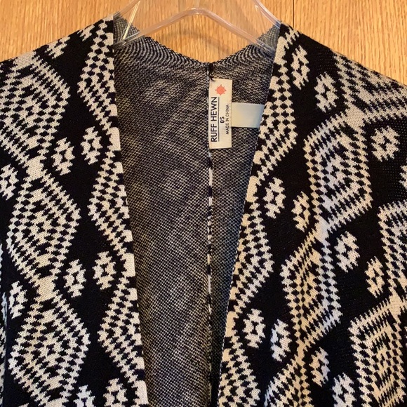 Ruff Hewn black white native geo print poncho cardigan oversized sweater WORN 1X - Picture 1 of 8